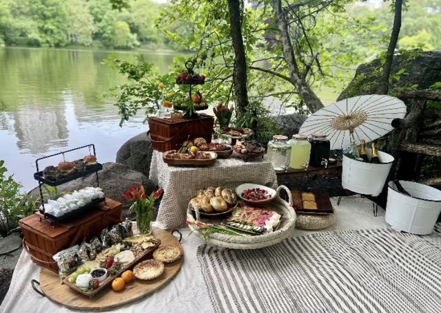 Class of 2025 Graduation Party Ideas cover photo collage