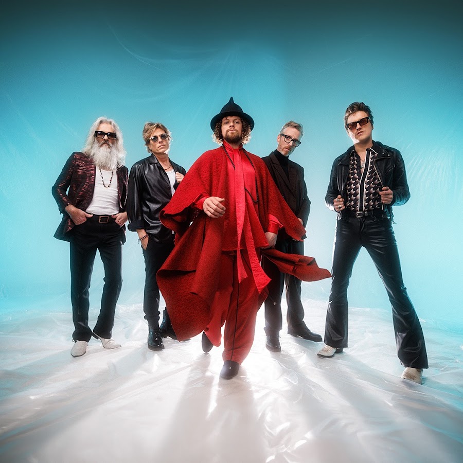 Find your new favorite (small) artist here!💙🎤 cover photo collage