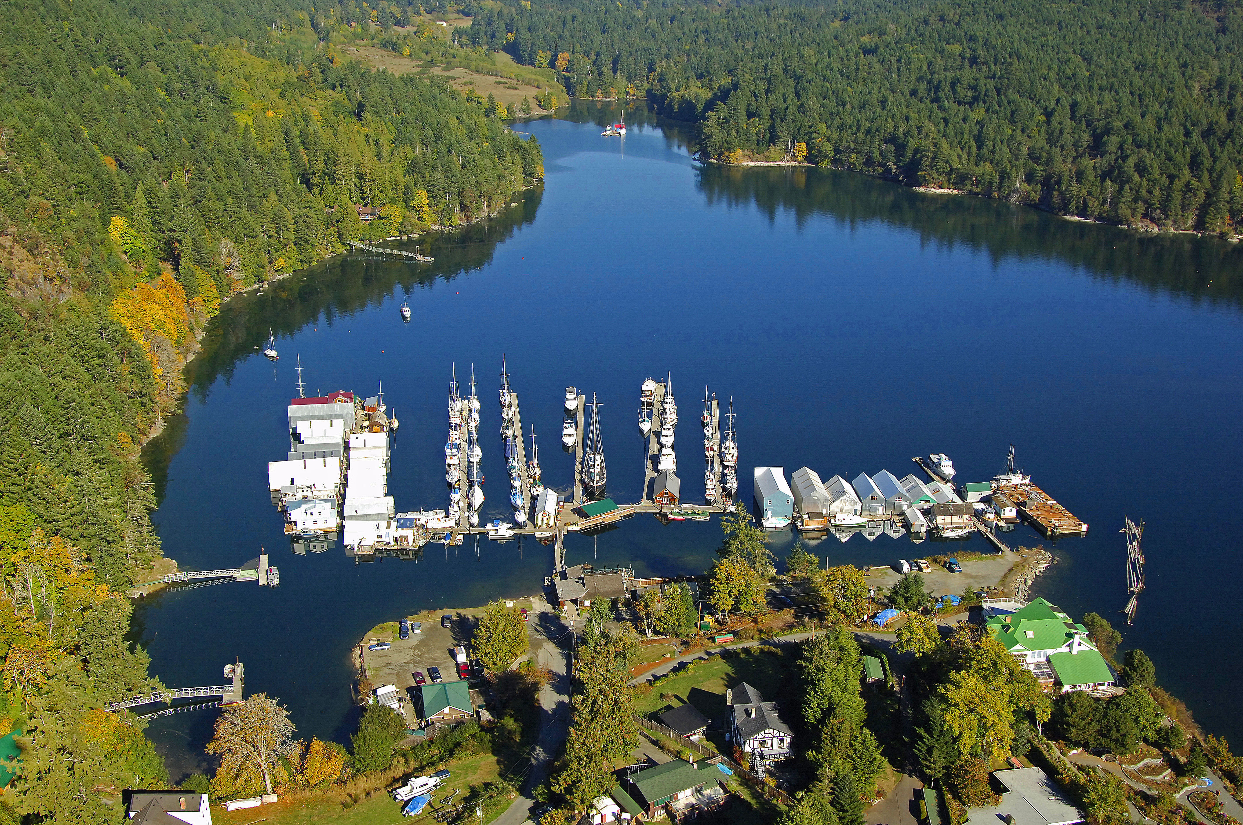 The Cutest little Places on Vancouver Island that you’re not visiting but should be! cover photo collage