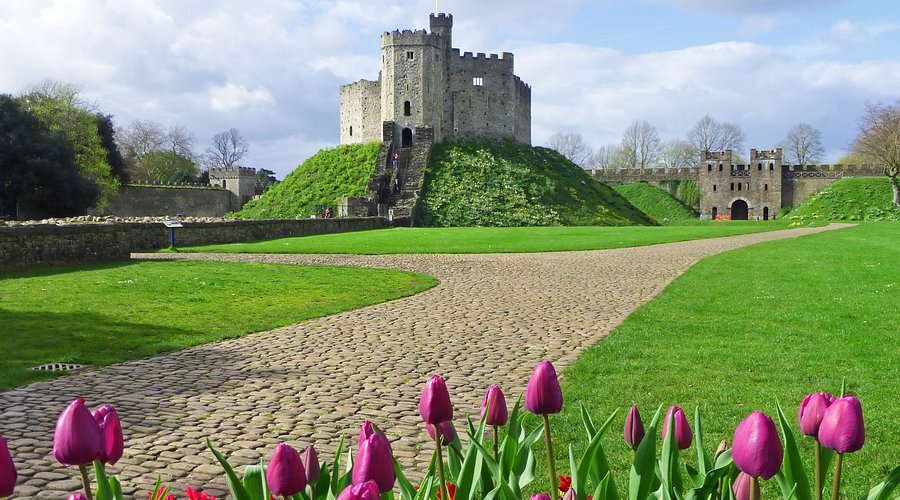 I visited the UK and you should, too! cover photo collage