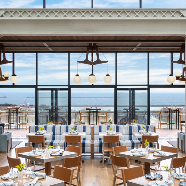 Chicago: Where to Eat, Play, and Stay cover photo collage