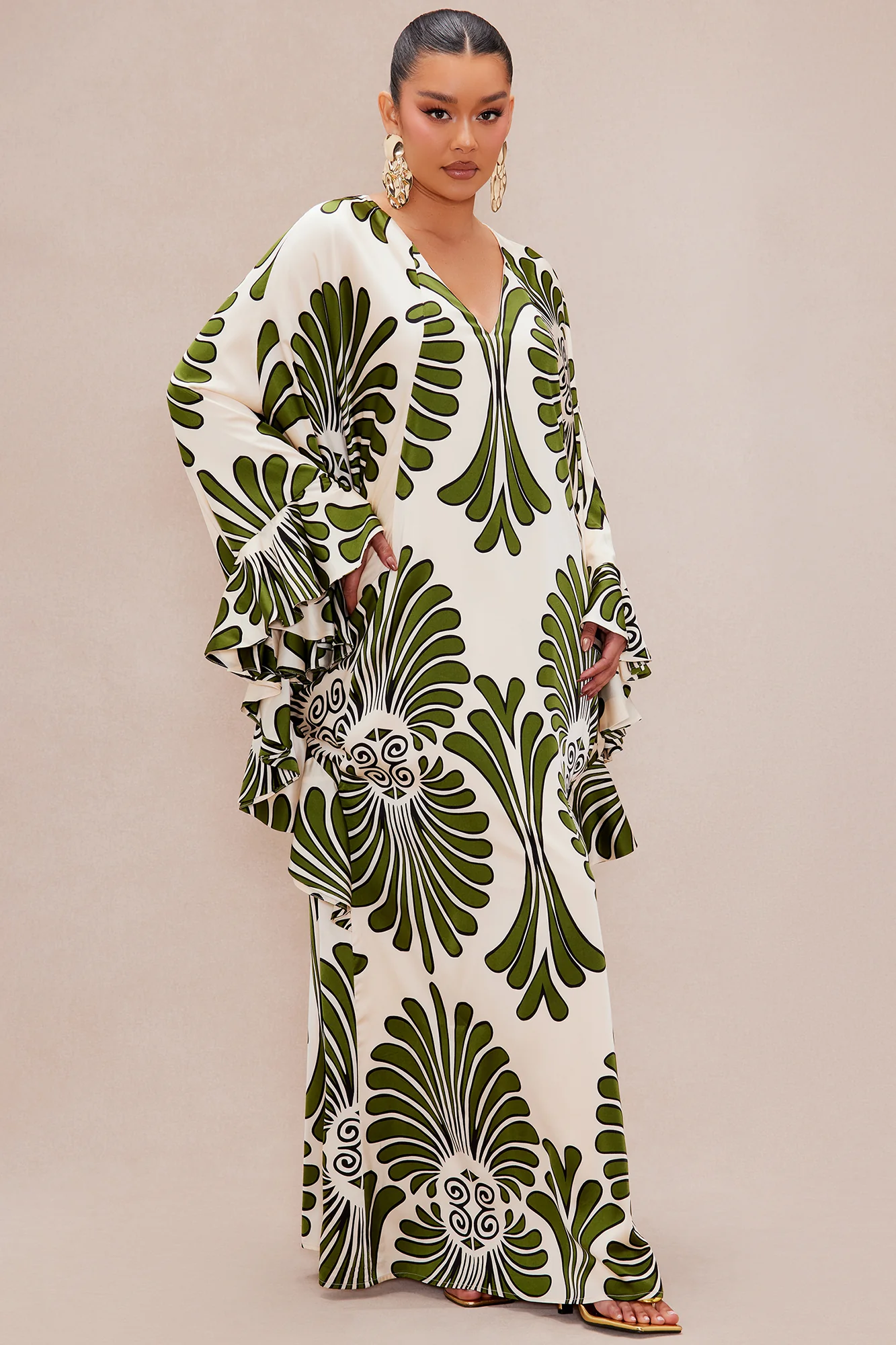 Unique Summer 2025 vacation dresses That will turn heads cover photo collage