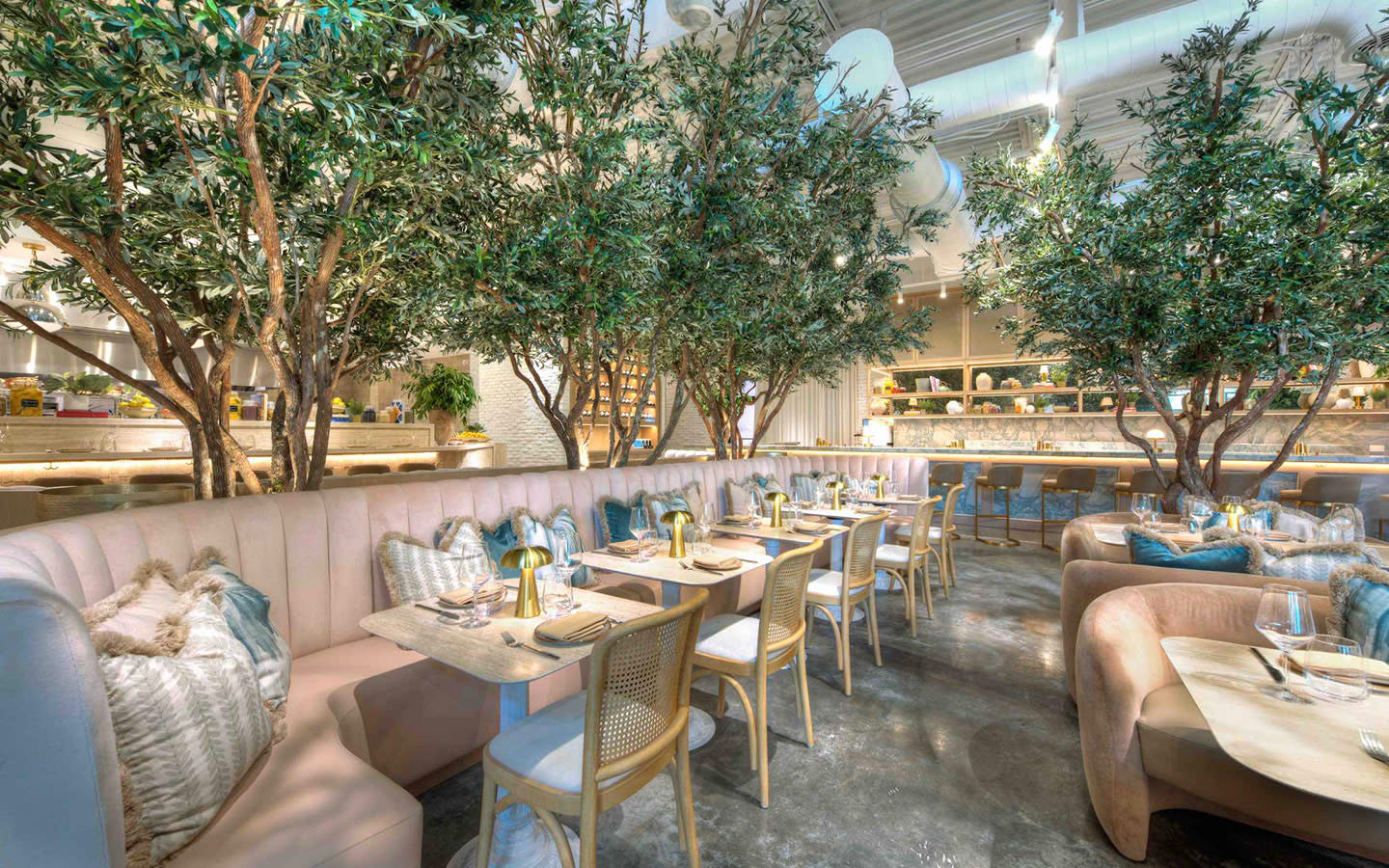 Best Cozy Spots in Aventura for Coffee, Bites & Dates cover photo collage
