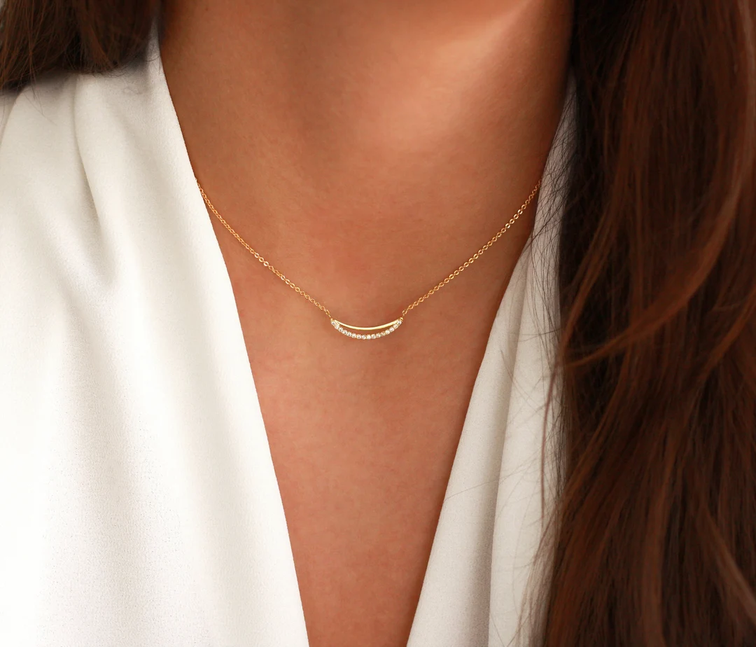 Curved Necklace