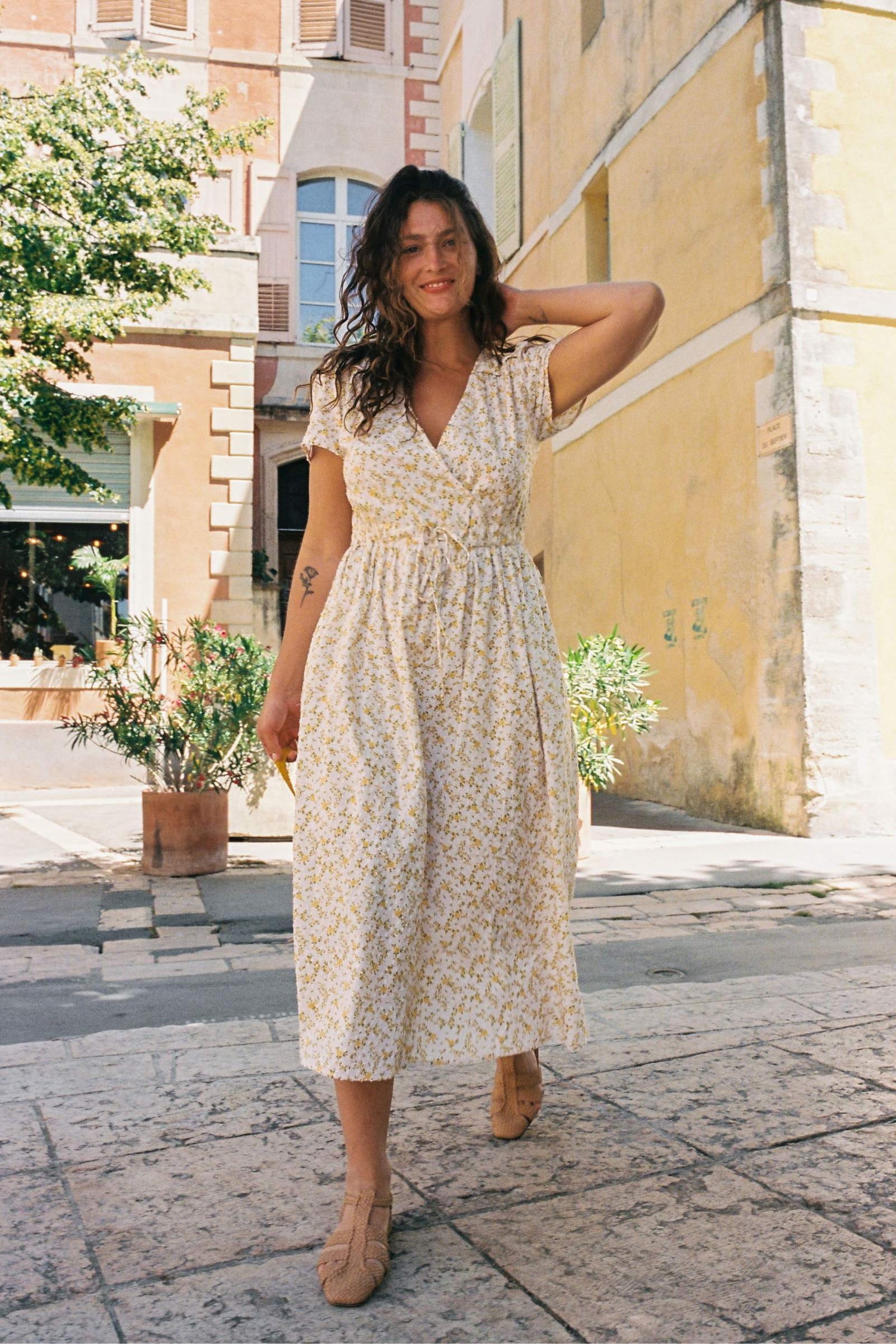 💌 Vintage-Inspired Wardrobe: 15 Pieces That Make You Feel Like An Old Soul With Great Taste cover photo collage