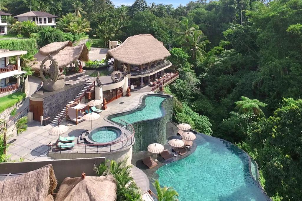 🌸 Bali Breathtaking Destinations cover photo collage
