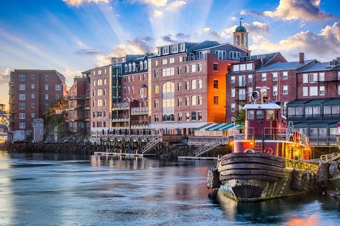 Portsmouth, New Hampshire Travel Guide cover photo collage