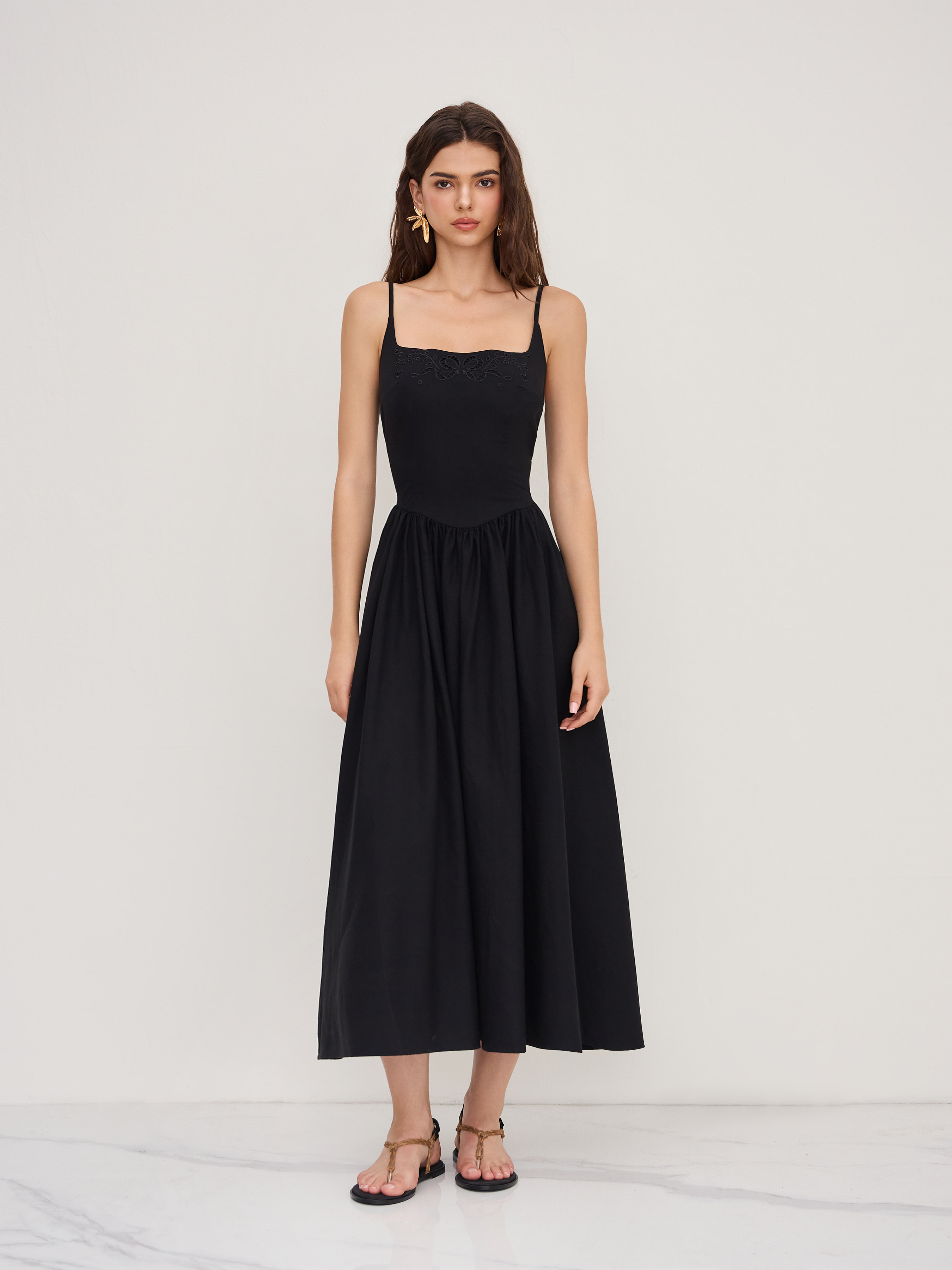 Classic Black Dress- Thousend Possibilities cover photo collage