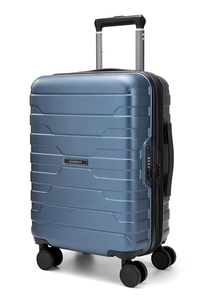 TRAVEL ITEMS MUST-HAVES cover photo collage