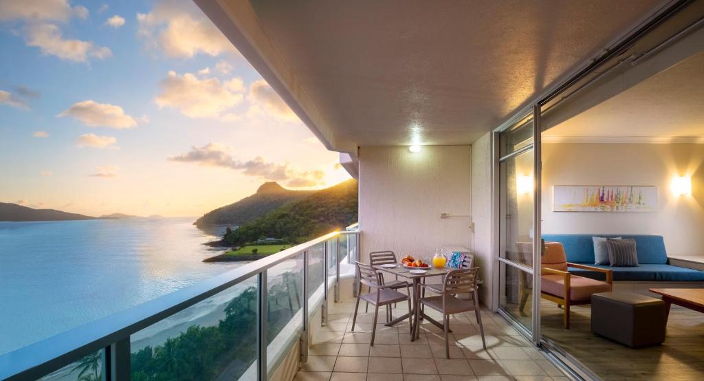 Hamilton Island | For Couples cover photo collage