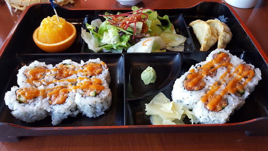 My favourite Cafes, restaurants, wine bar, and ice cream 🍨 in Kingston, Ontario, and surrounding areas, and why I like them. cover photo collage