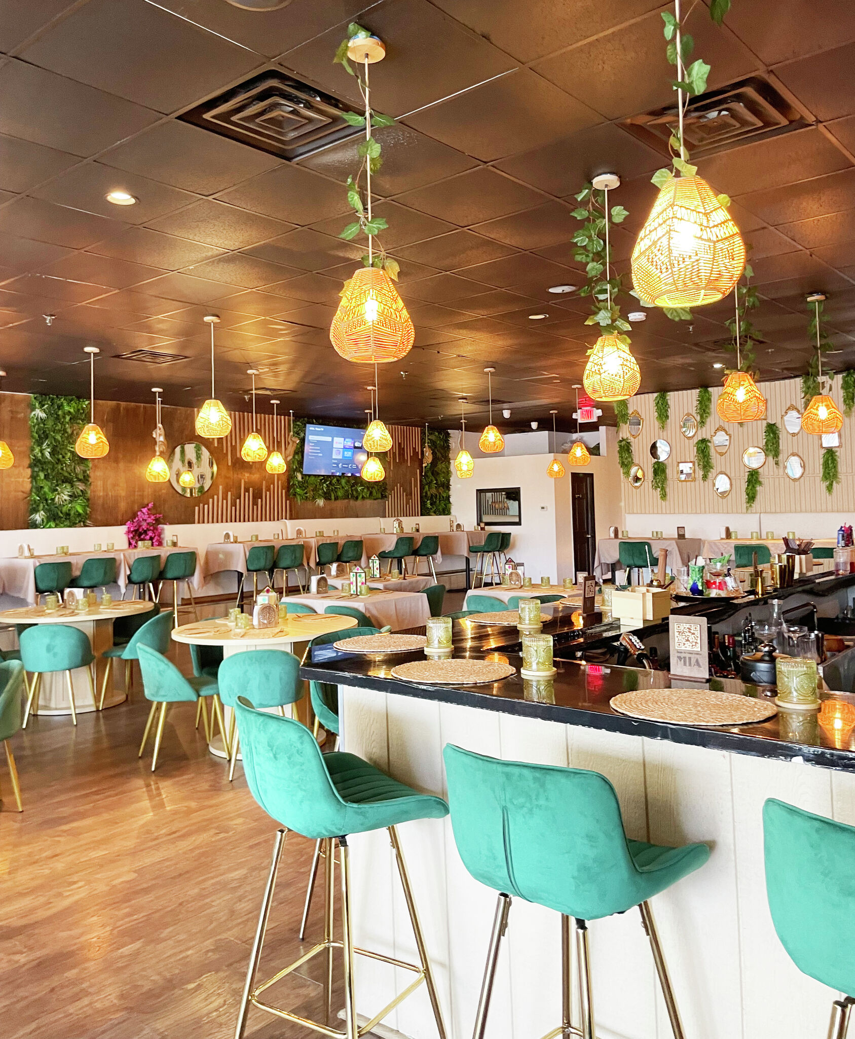 Tasty restaurants in CT! 🍽️ cover photo collage