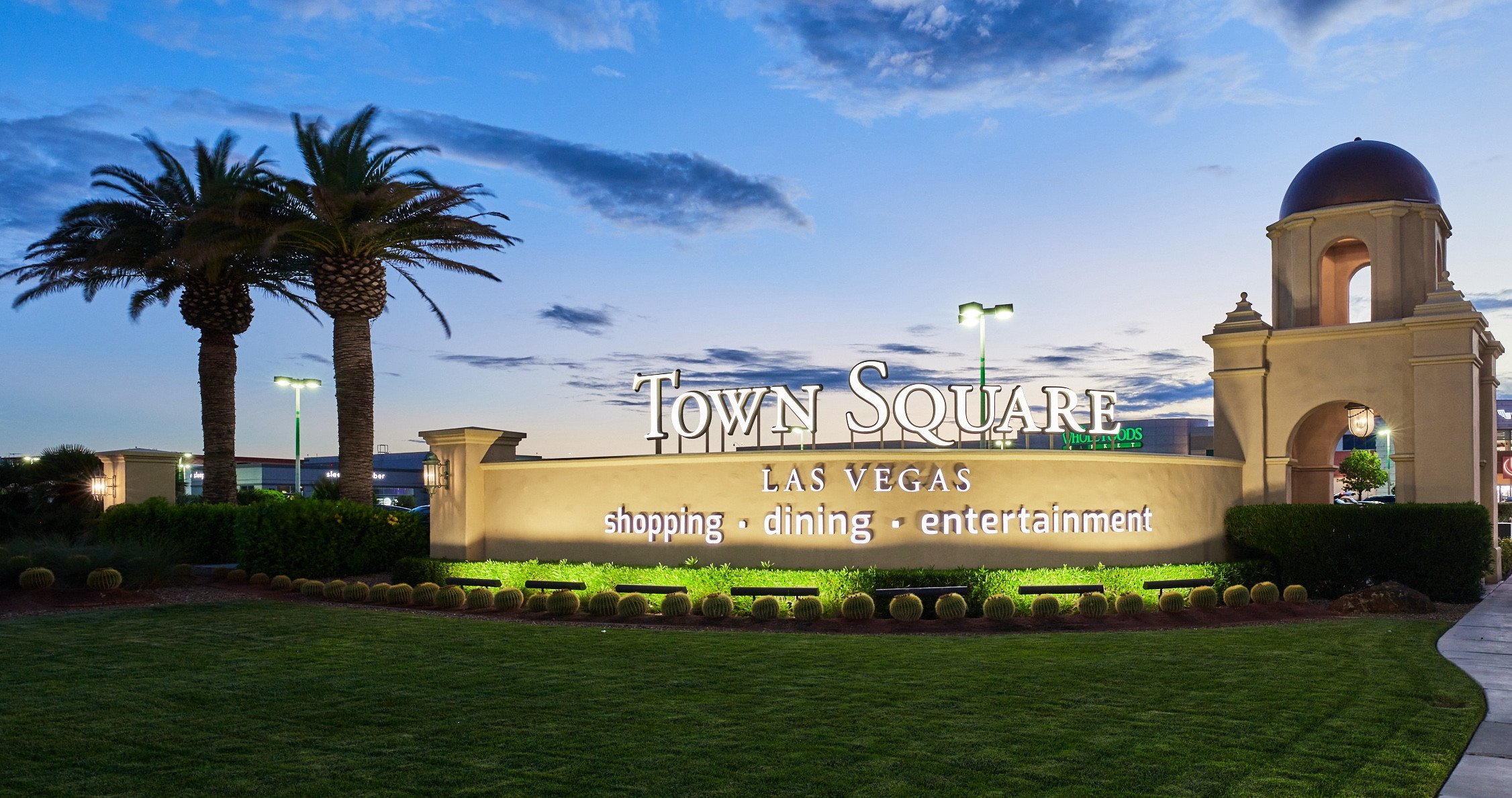 Family-Friendly Vegas Options (from a local) cover photo collage