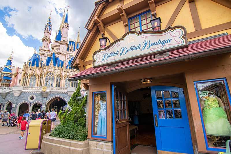 Don’t Miss Out On These Must Do’s At Walt Disney World 🎠🍿 cover photo collage