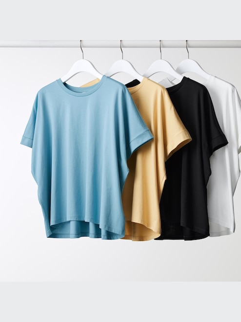 MINIMALIST WARDROBE Must-Haves cover photo collage