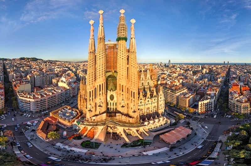 Barcelona Must See and Eat 🇪🇸✨ cover photo collage