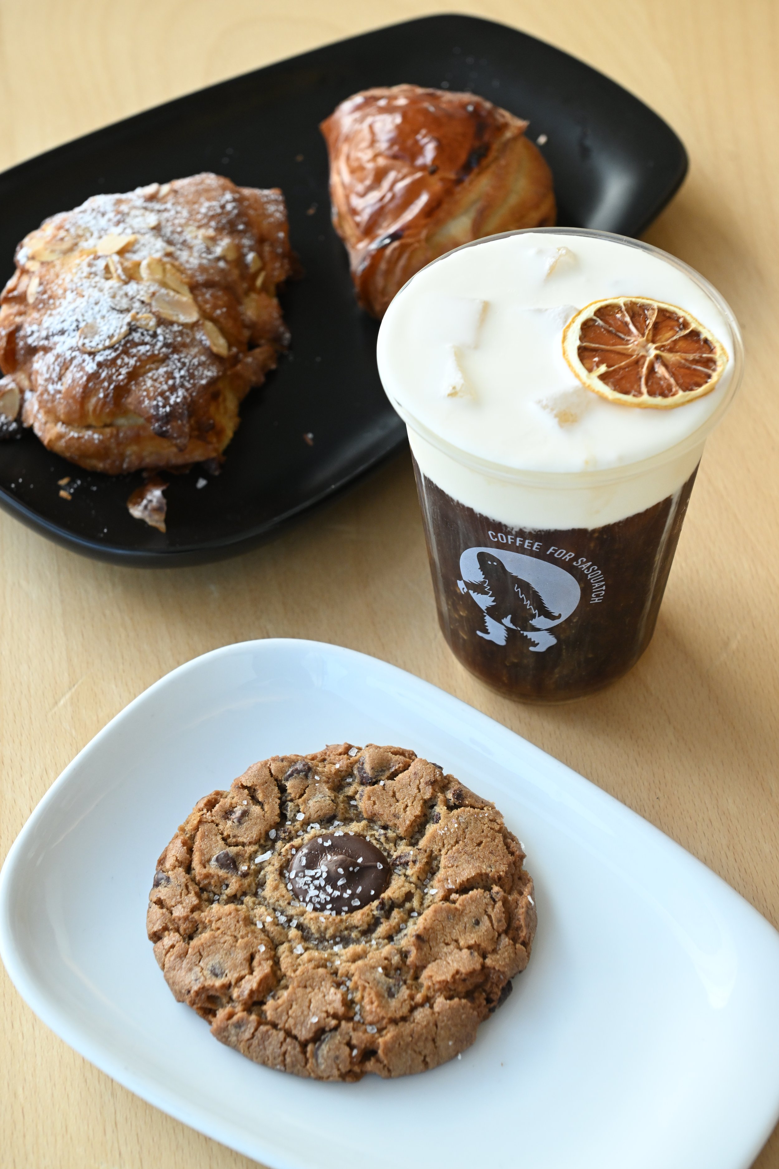 The Best Iced Vanilla Lattes in Los Angeles cover photo collage