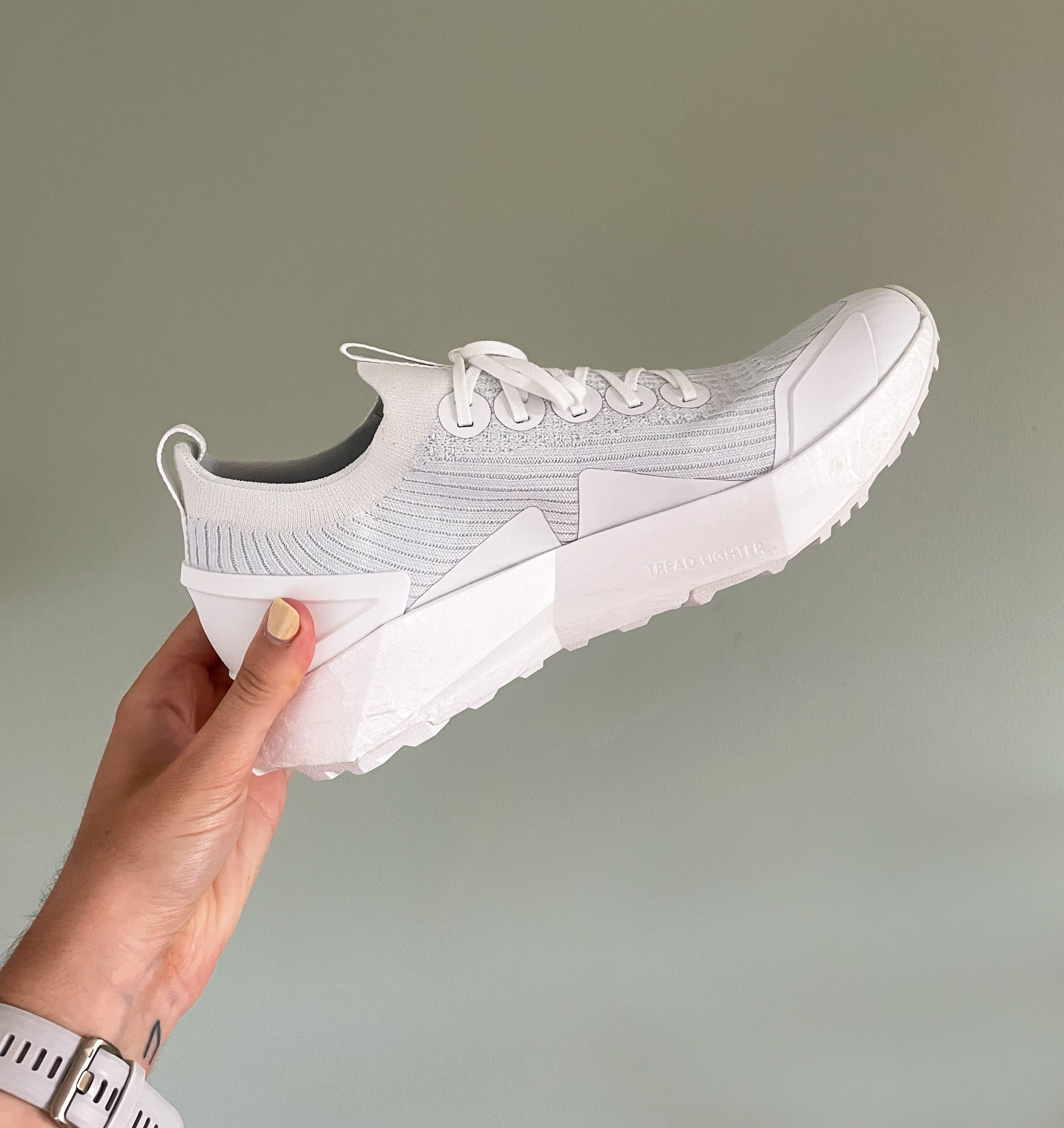 The best shoes to bring (for travel)! cover photo collage