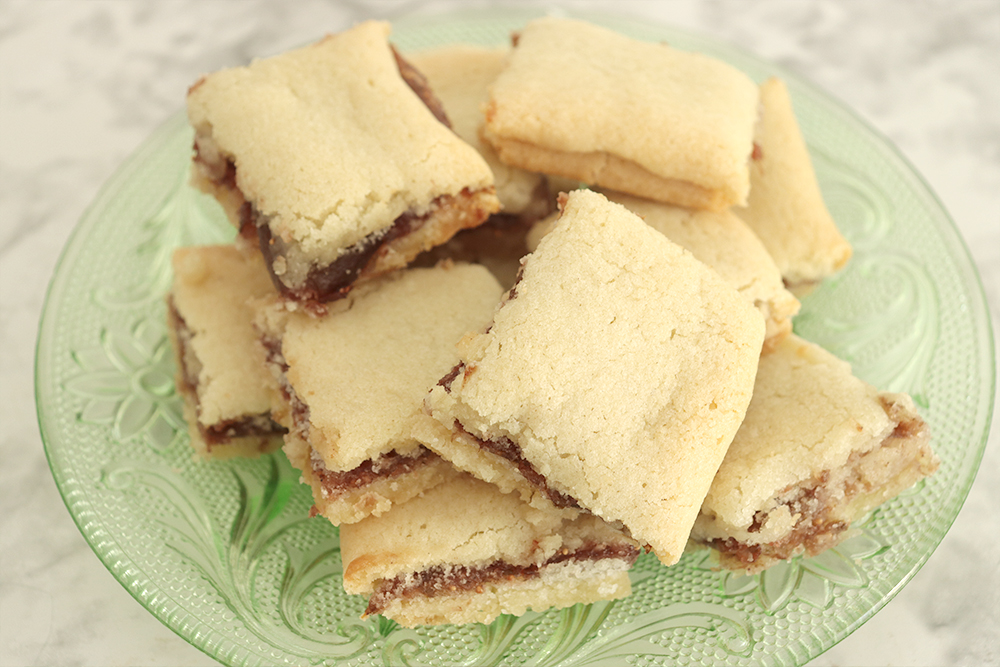 Easy Homemade Refrigerator Jam How-To and Supplies cover photo collage