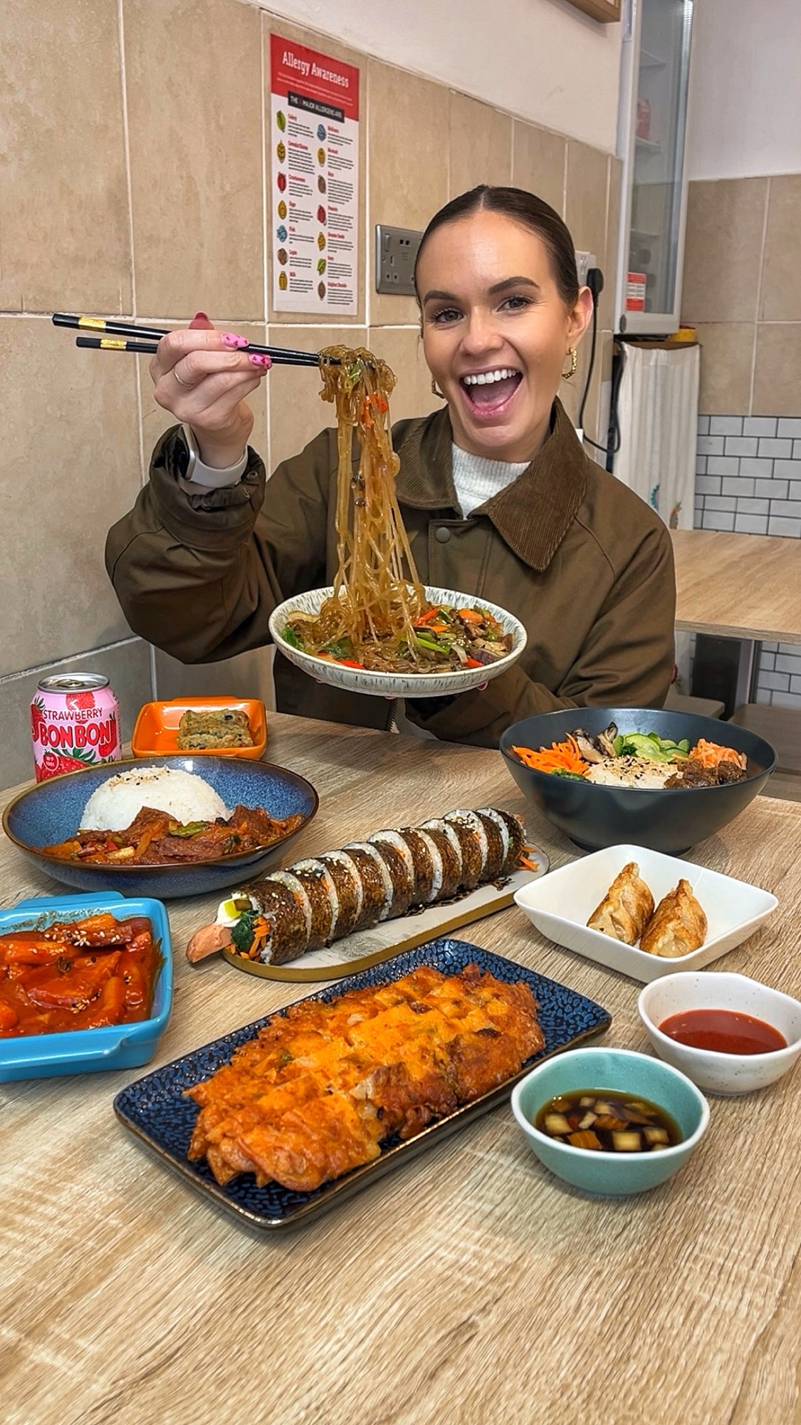 The Best Vegan Spots in London 🌱 cover photo collage