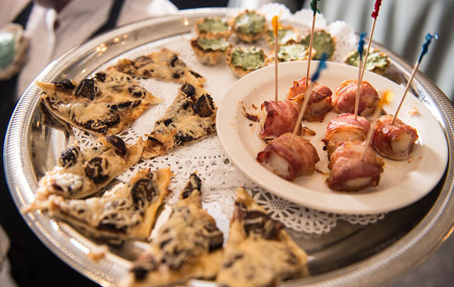 Best date night spots in New Bern, NC 💕🌊 cover photo collage