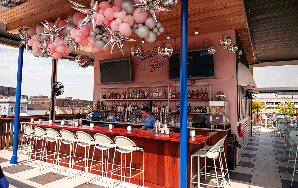 A Local’s Guide to Charleston, SC cover photo collage