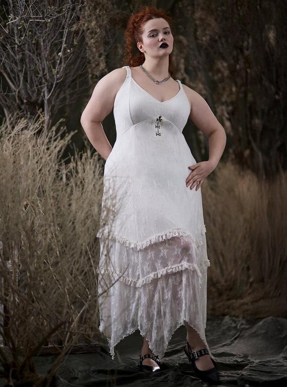 Chic & Cozy: The Best Plus Size Fall Dresses for Curvy Women