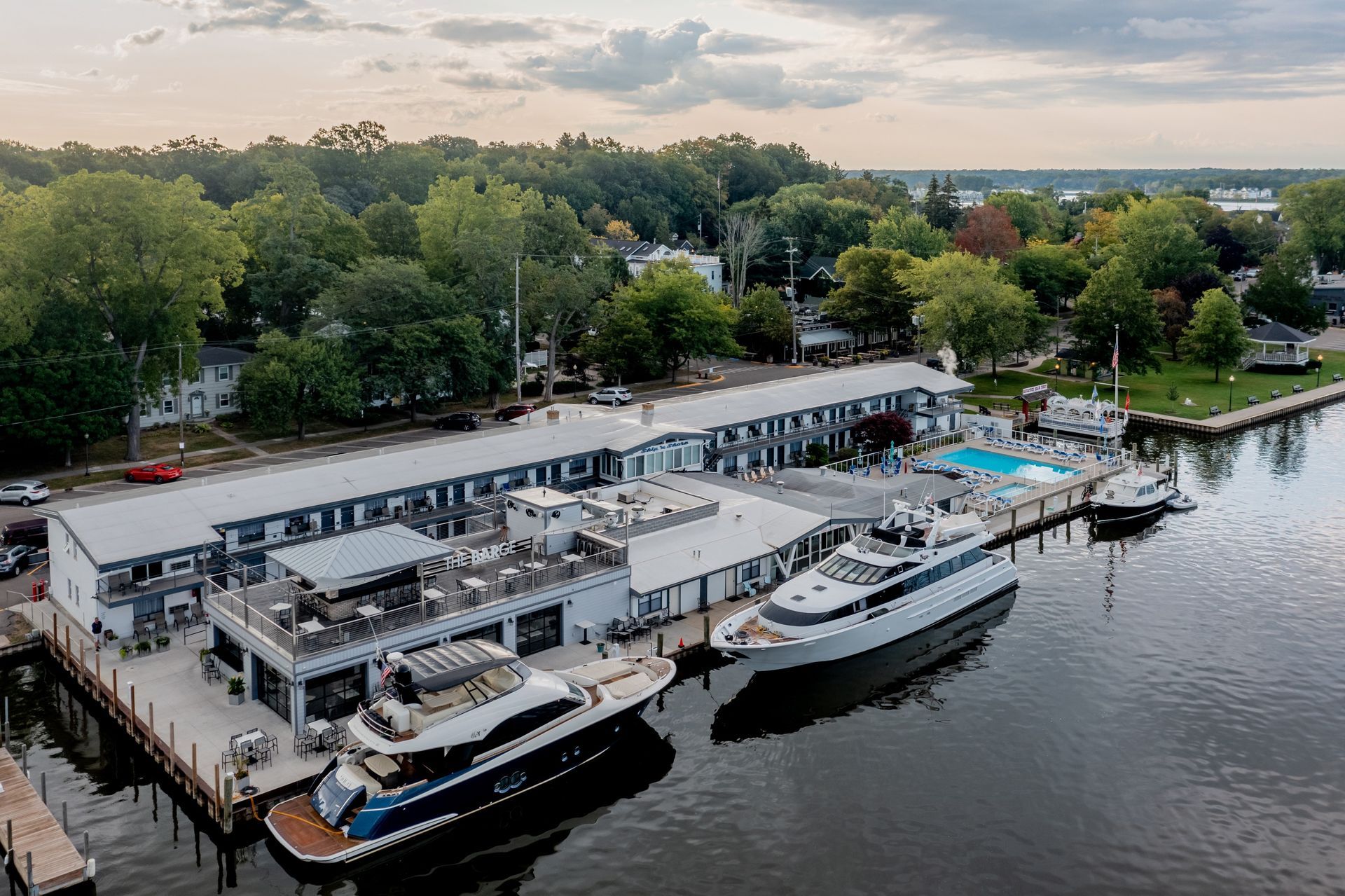 Hanah's Guide to Saugatuck, Michigan cover photo collage