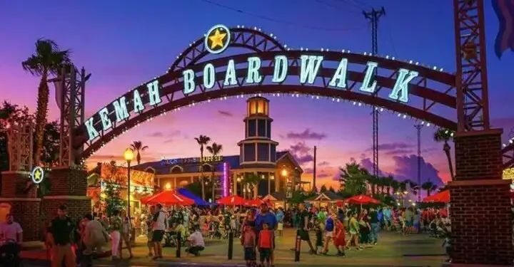 Houston Mom’s Weekend Activity List cover photo collage