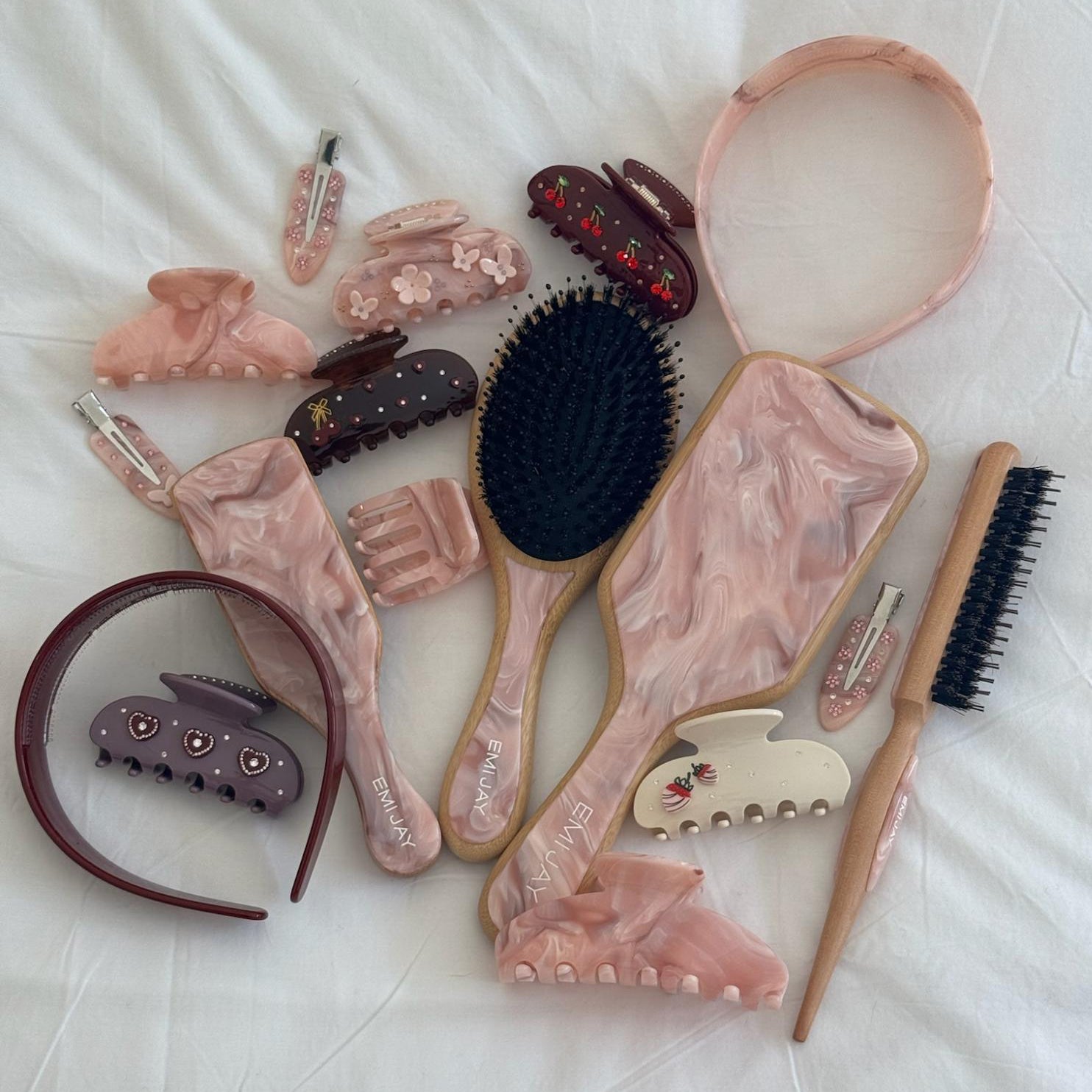 my favorite hair products🪞🐻 cover photo collage