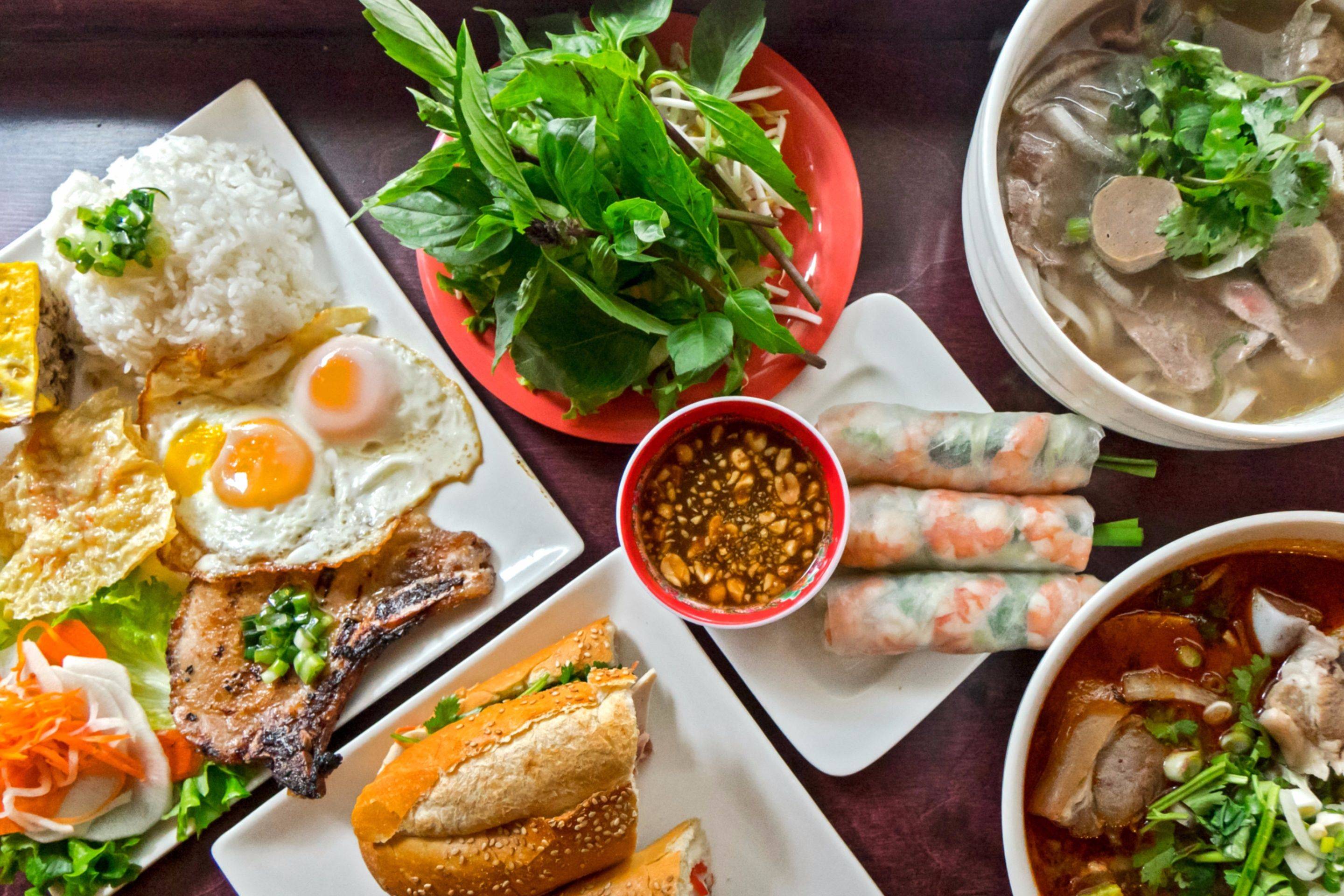 Taking a Bite Out of the Big Apple — Where to Eat in NYC (written by a local!) cover photo collage
