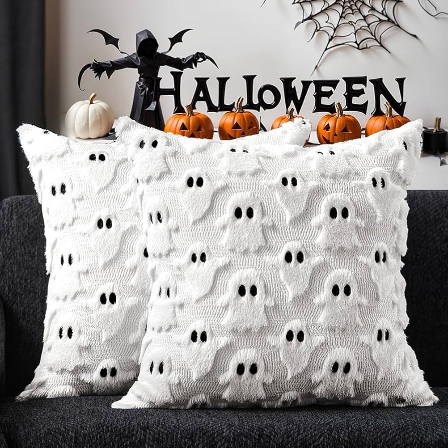 Super Cute Spooky Halloween Decorations!🫣 I am in love with this list! Check it out to see if you love it too! cover photo collage