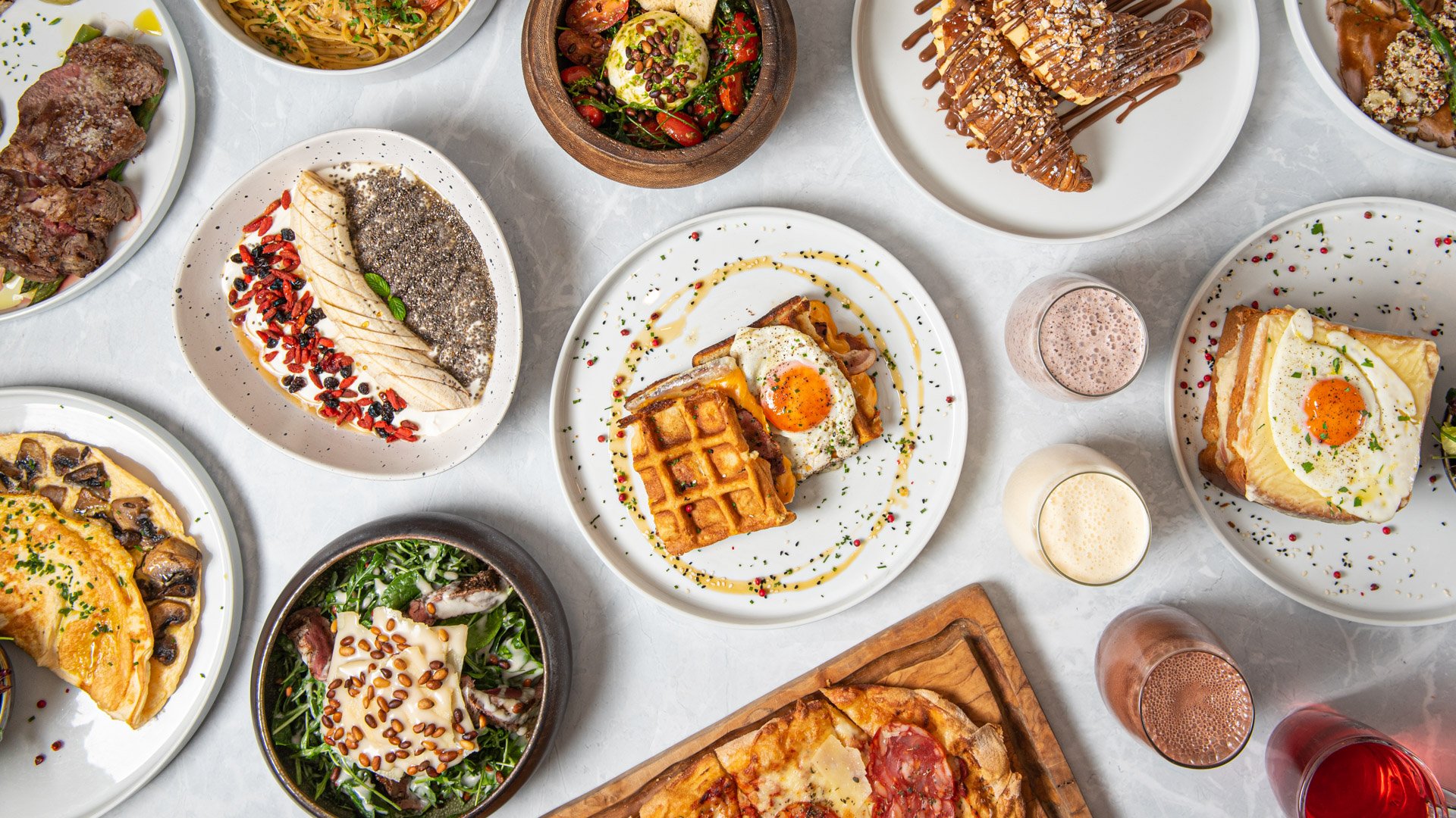 The best guide you can possibly have for when you find yourself in Patra and have no idea what to do and where to eat. This list is for you! cover photo collage