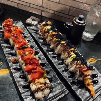 Maui Eats🦜 cover photo collage