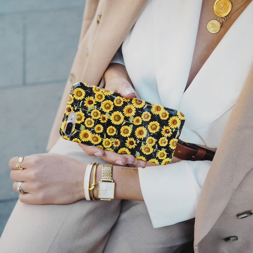 Aesthetic & practical phone cases that don’t break after a week ✌🏼 cover photo collage