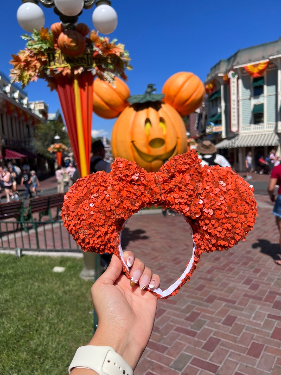 disney essentials 🐭✨🎃 cover photo collage