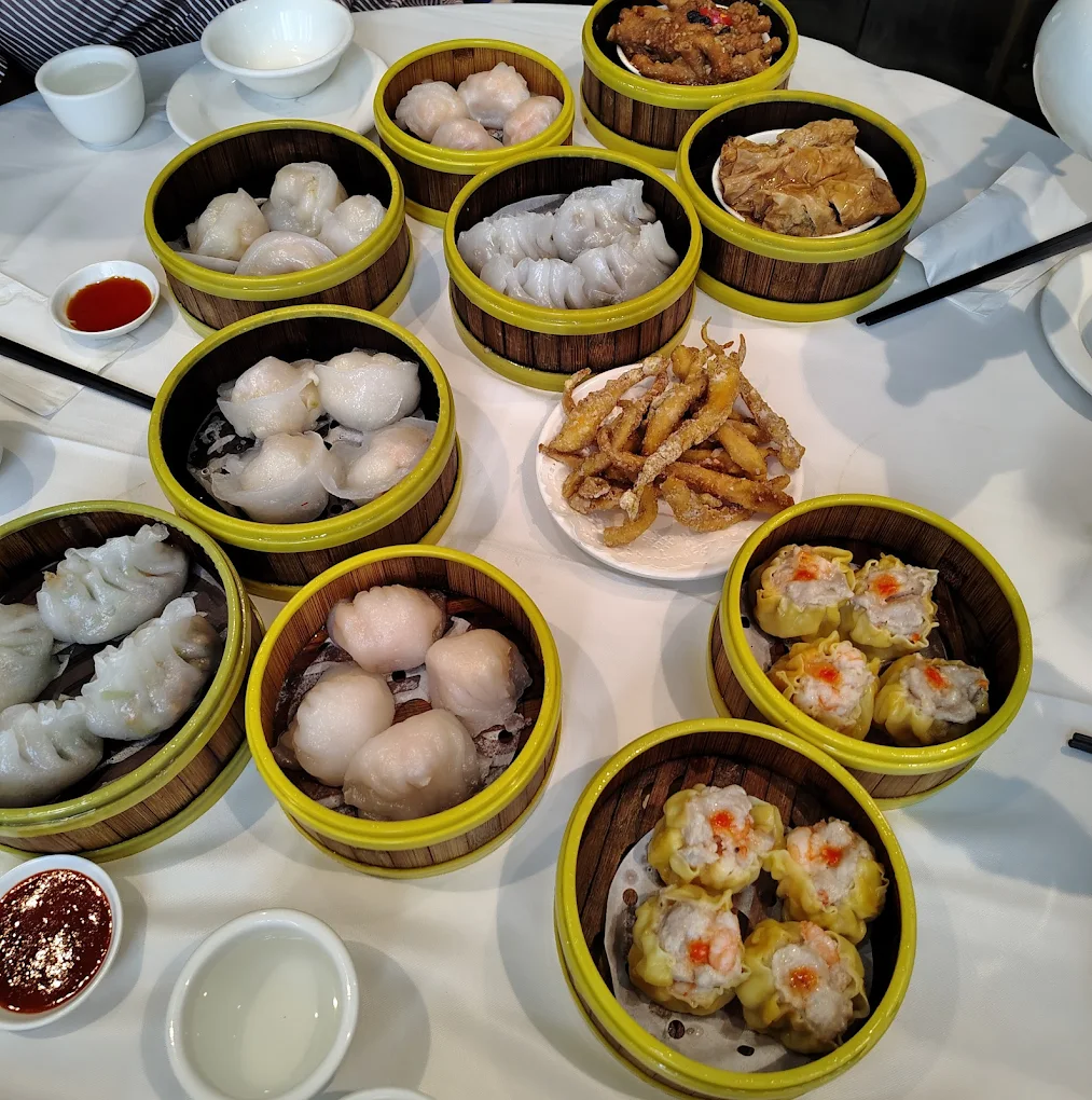 My Search for the Best Yum Cha in Sydney: A Personal Ranking 🥟🥢🗺️ cover photo collage