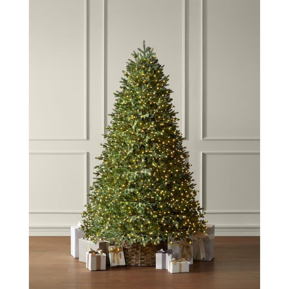 Christmas Tree Snob | A complete roundup ✨🎄👑 cover photo collage