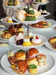 Eating in Welly: A Guide to the World’s Bite Size Culinary Melting Pot cover photo collage