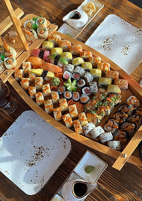 Dubais hidden (and not so hidden) gems 💎 cover photo collage