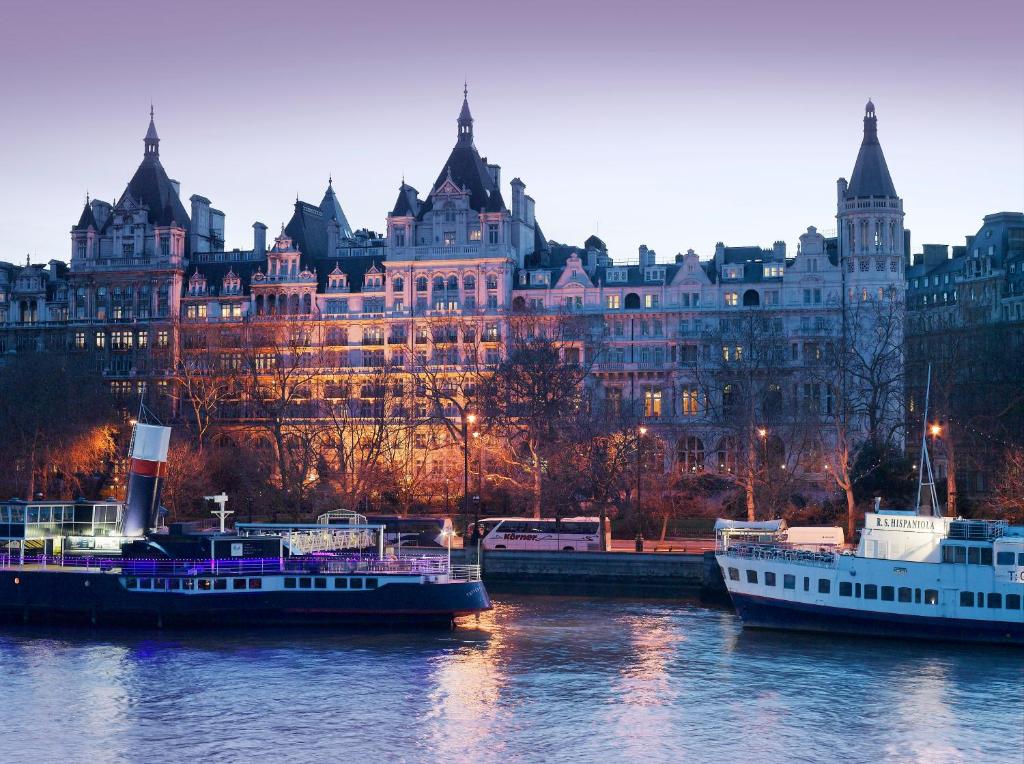 Where to Stay in London 🇬🇧✨ cover photo collage