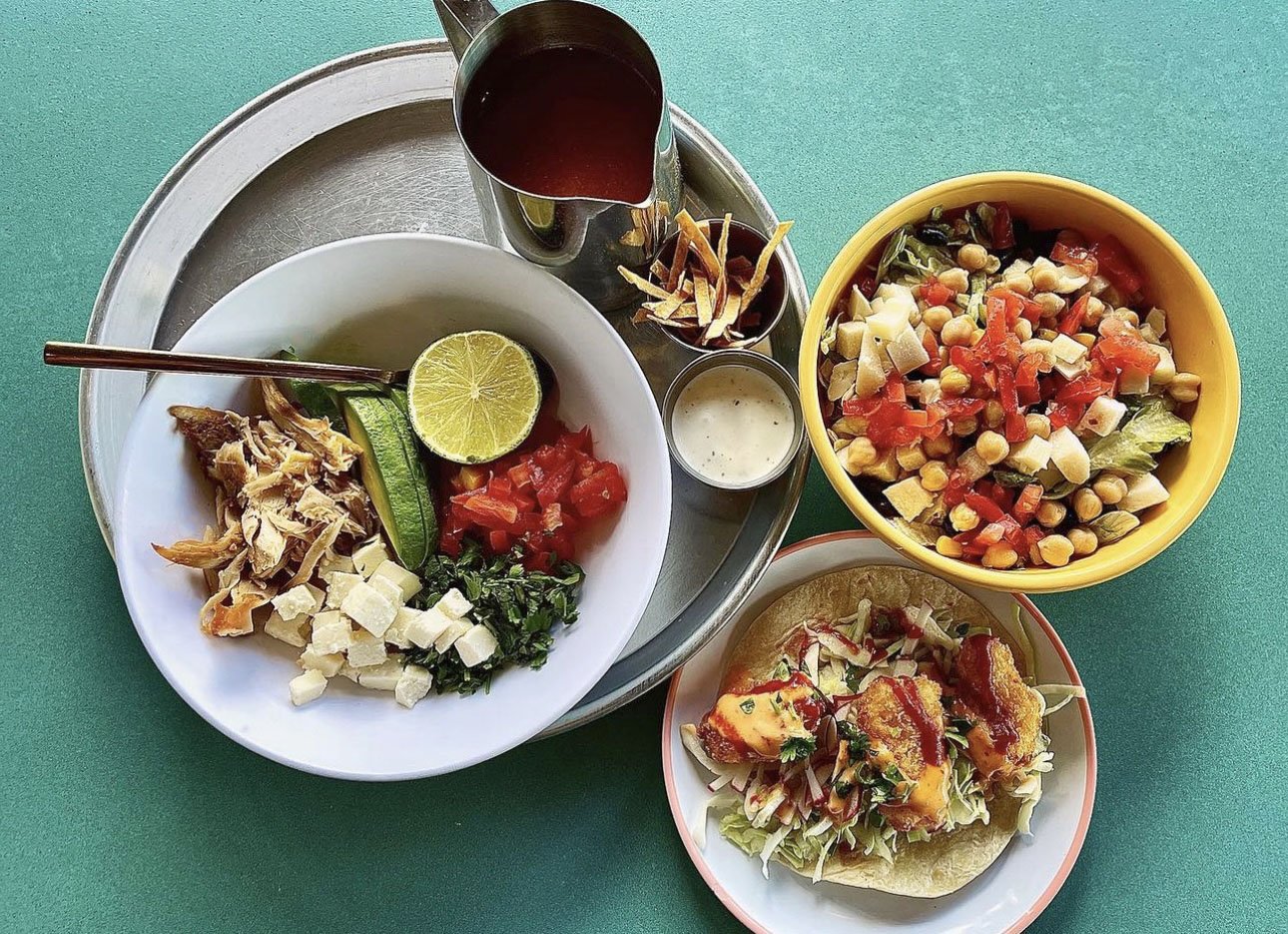 your nashville, tennessee food/shopping/activies itinerary 🍸🛍️✨ cover photo collage