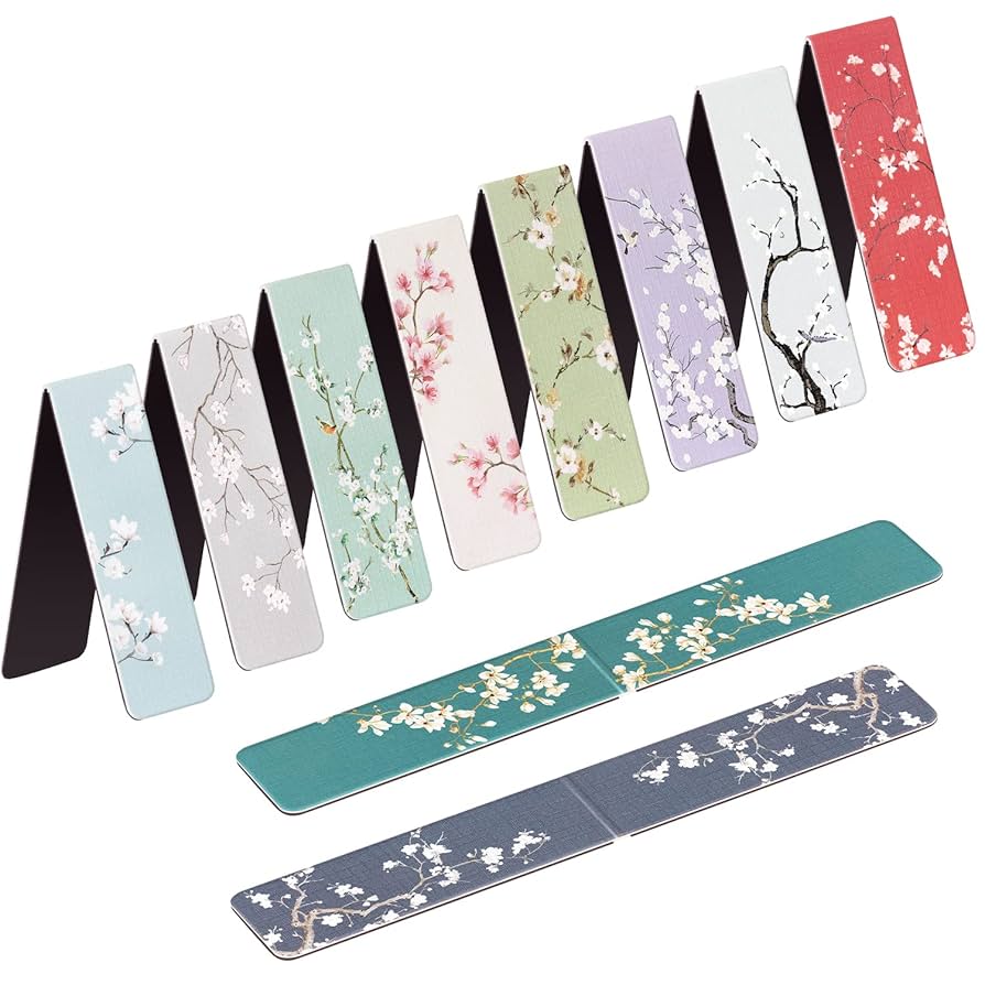 Bookish Things I Love cover photo collage