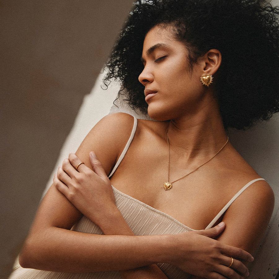 Sarah Mahaffey’s Glamorous Guide to Gift Giving 💝 cover photo collage