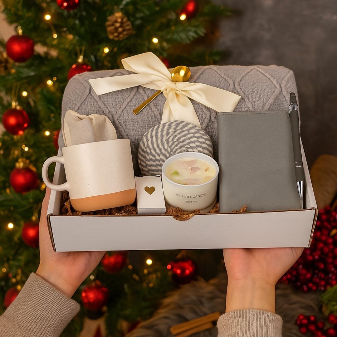 Thoughtful Holiday Gift Ideas That Will Be Loved 🎄 cover photo collage