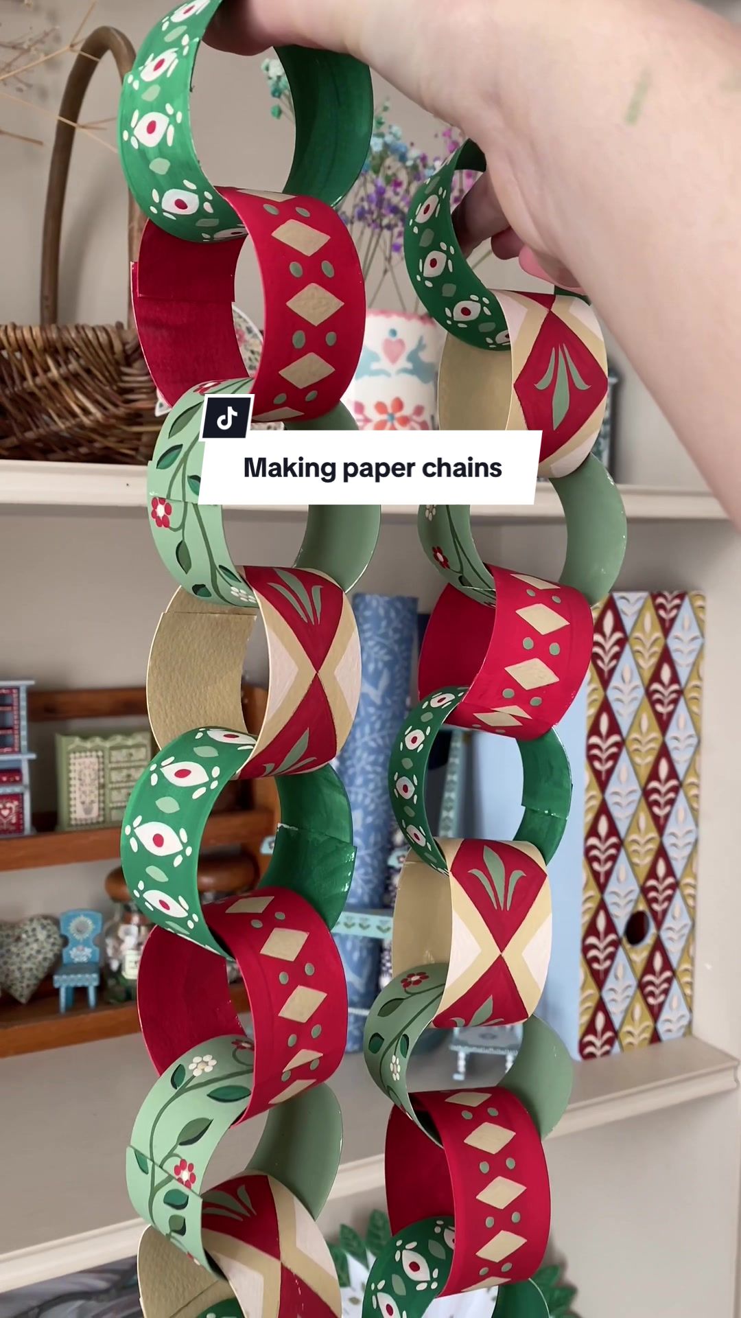 Easy & Affordable Christmas DIY: Paper Chains cover photo collage