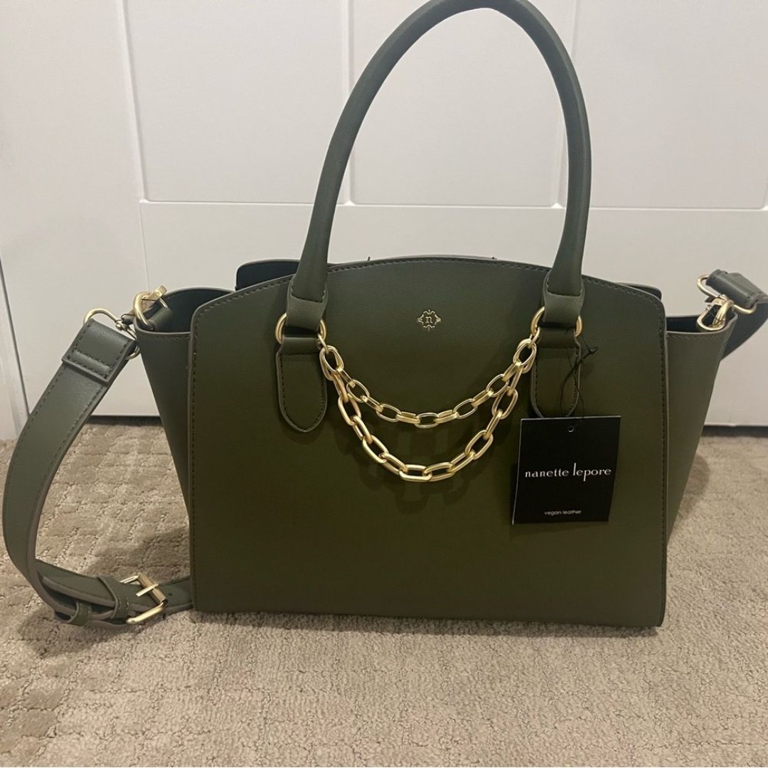 What’s in my purse cover photo collage