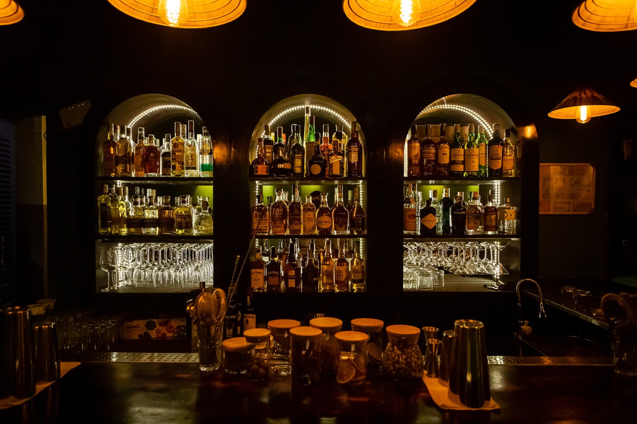 Best hidden bars and craft beer places in HCMC/Saigon Vietnam 🇻🇳 cover photo collage