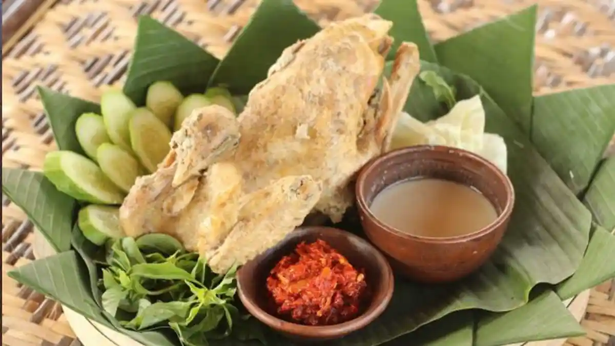 Must-try food when you're in Yogyakarta (Indonesia) cover photo collage