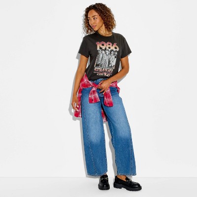 gifts under $25 for Stranger Things fans cover photo collage